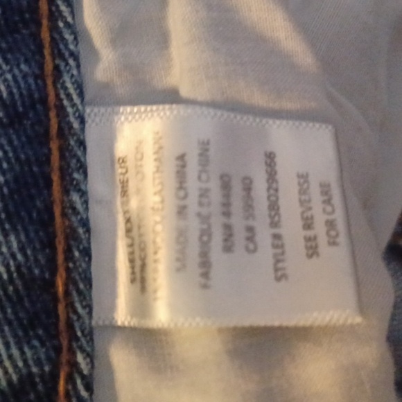 TINSELTOWN, DISTRESSED JEANS, SIZE 1 SEE MEASUREMENTS BELOW. - Picture 9 of 9